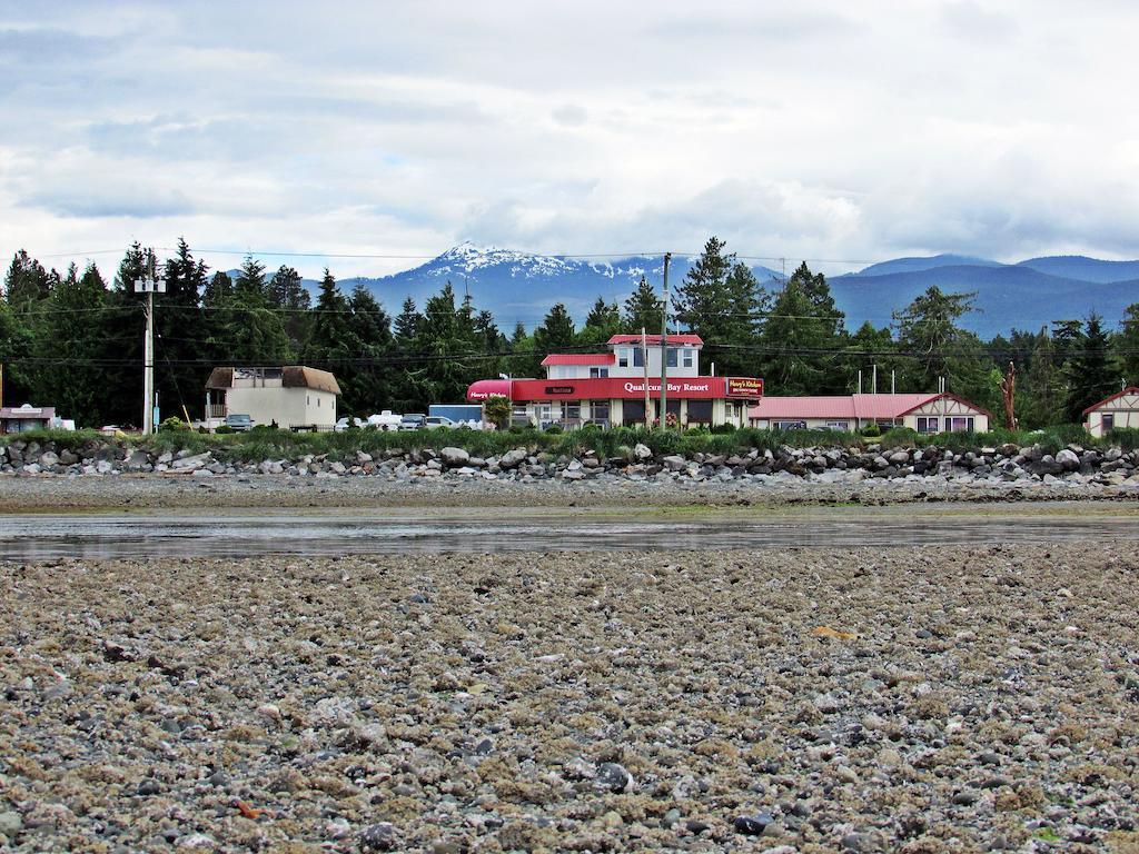 Qualicum Bay Resort Bowser Kültér fotó